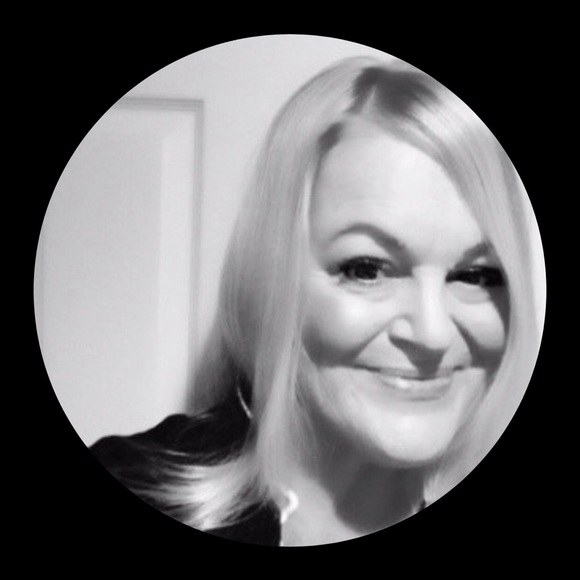 Meet your Posher, Teri - Picture 1 of 12